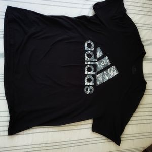 Adidas Men's XL t-shirt
